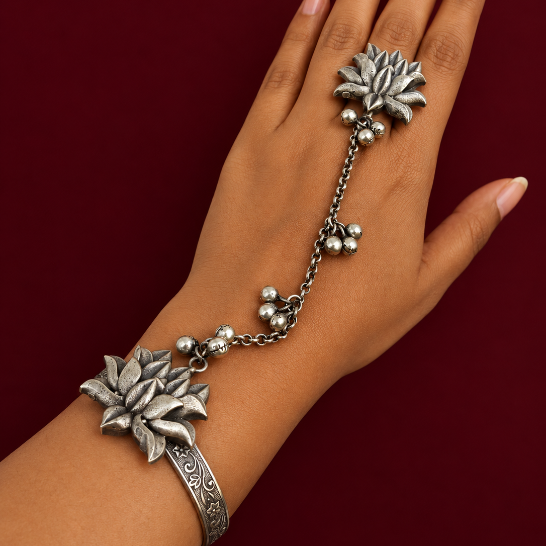 Dhrivya Oxidised Haathphool For Navratri