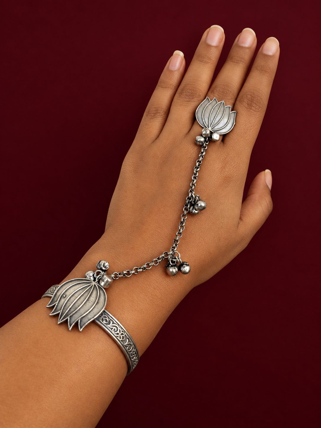 Kamal Oxidised Haathphool For Navratri
