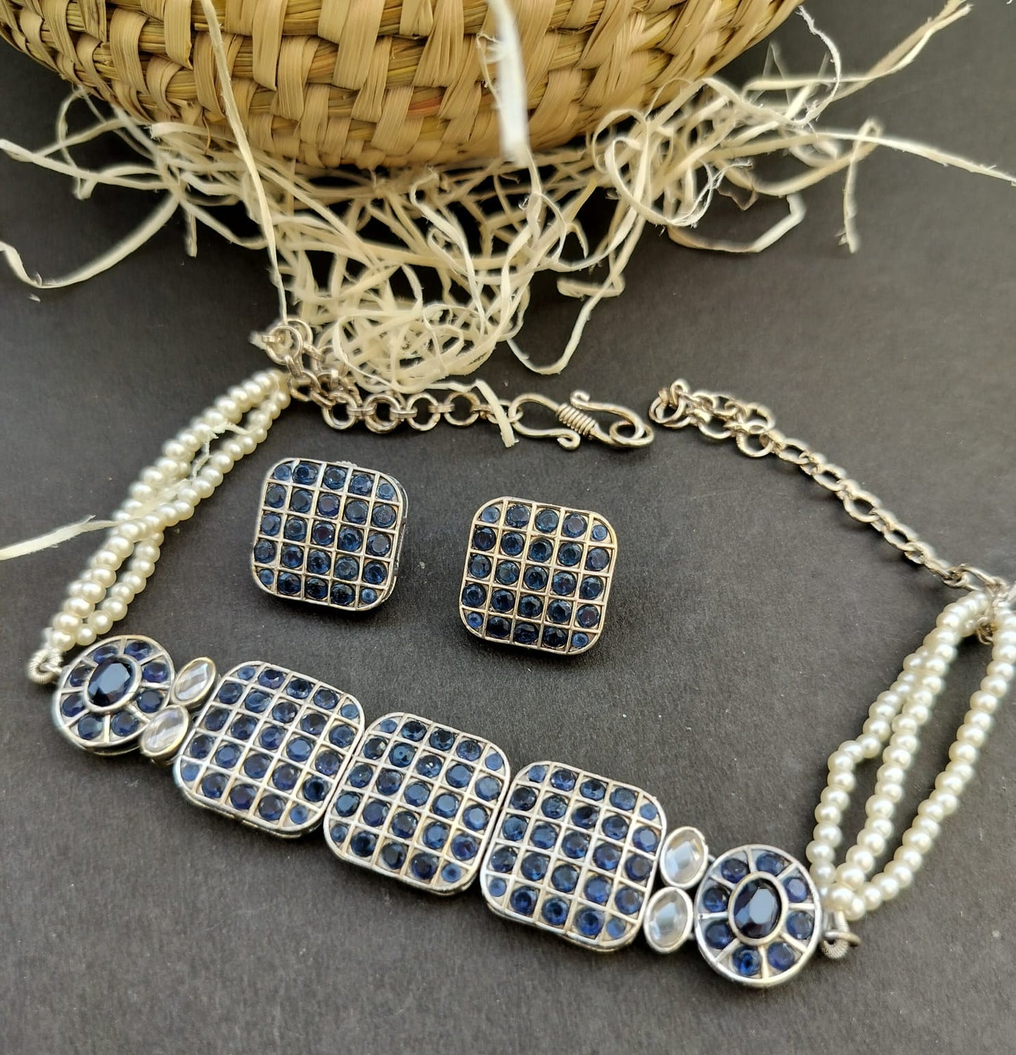 Kemp Stone Oxidised Silver Choker (Deep Blue)