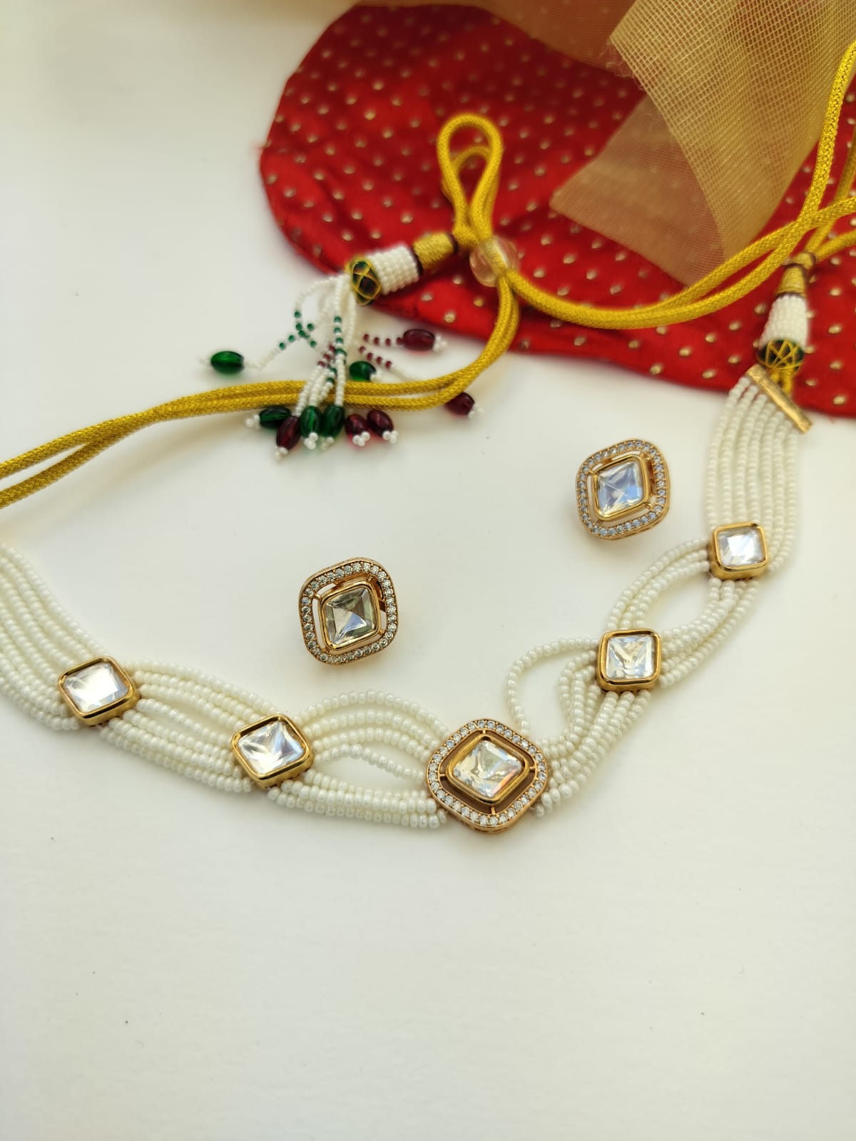 Arnika Pearl Kundan Choker