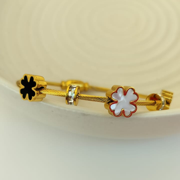 Spade Anti Tarnish Bracelet