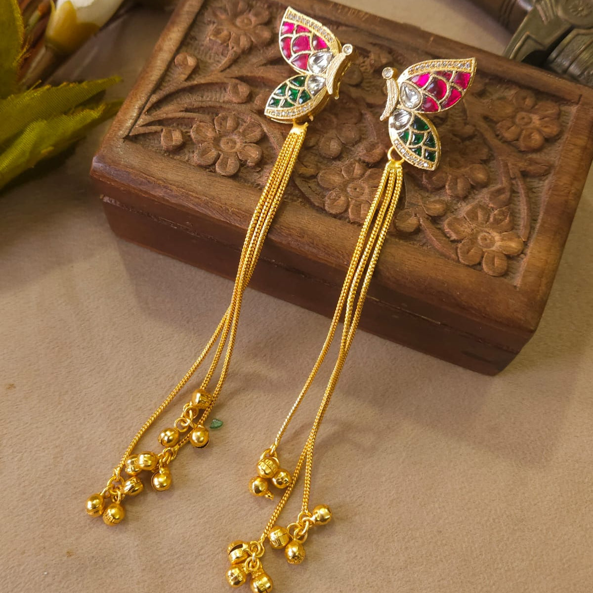 Rivaah kundan kashmiri earrings