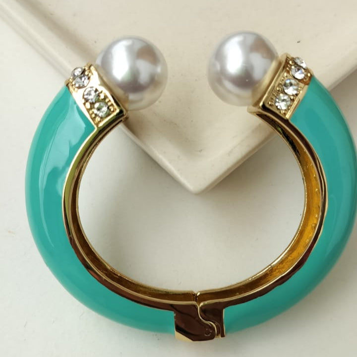 Luxe Pearl Charm Openable Kada Bracelet