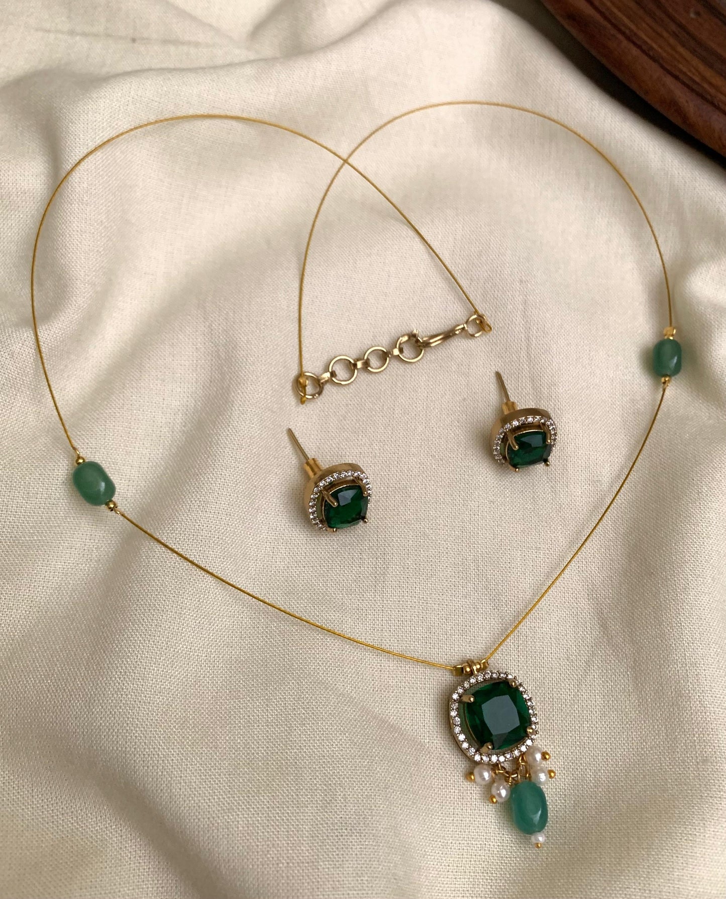 Dainty stone invisible necklace set