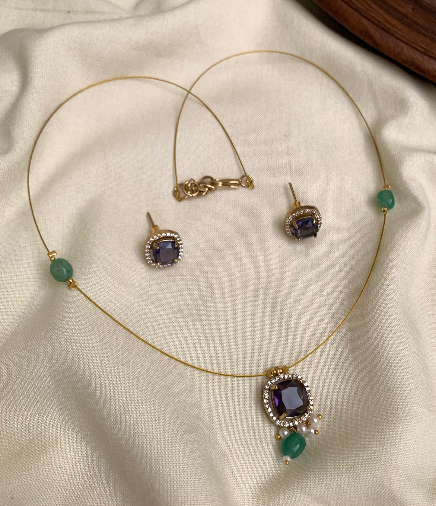 Dainty stone invisible necklace set