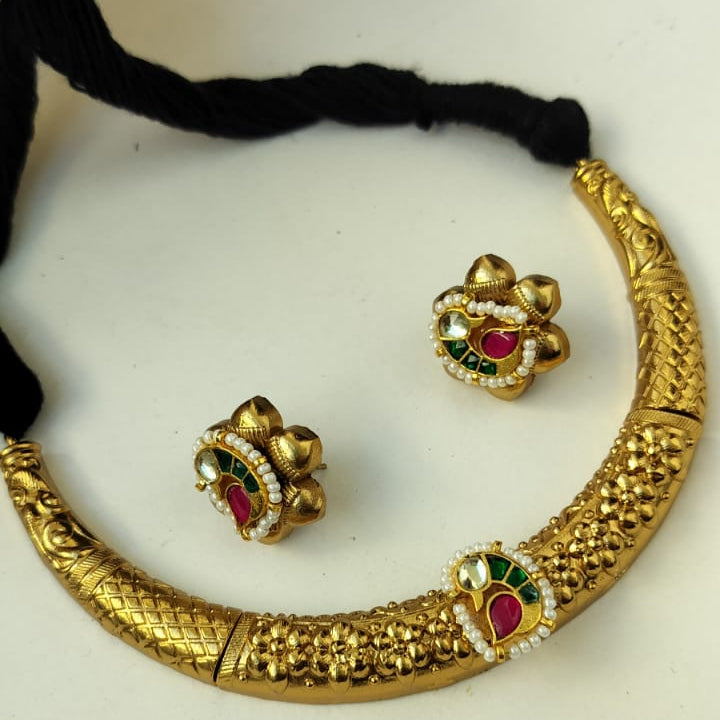 Pachi Kundan Hasli Necklace Set