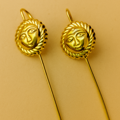 Surya Needle Earcuff