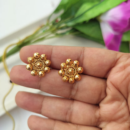 Shreni Gold Lookalike Necklace set