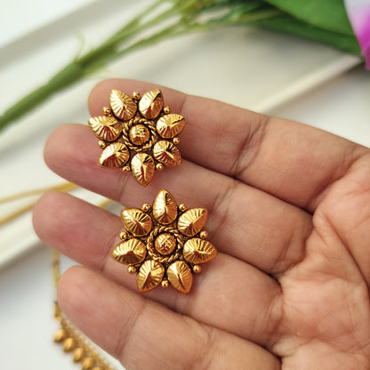 Dhatri Gold Lookalike Necklace set