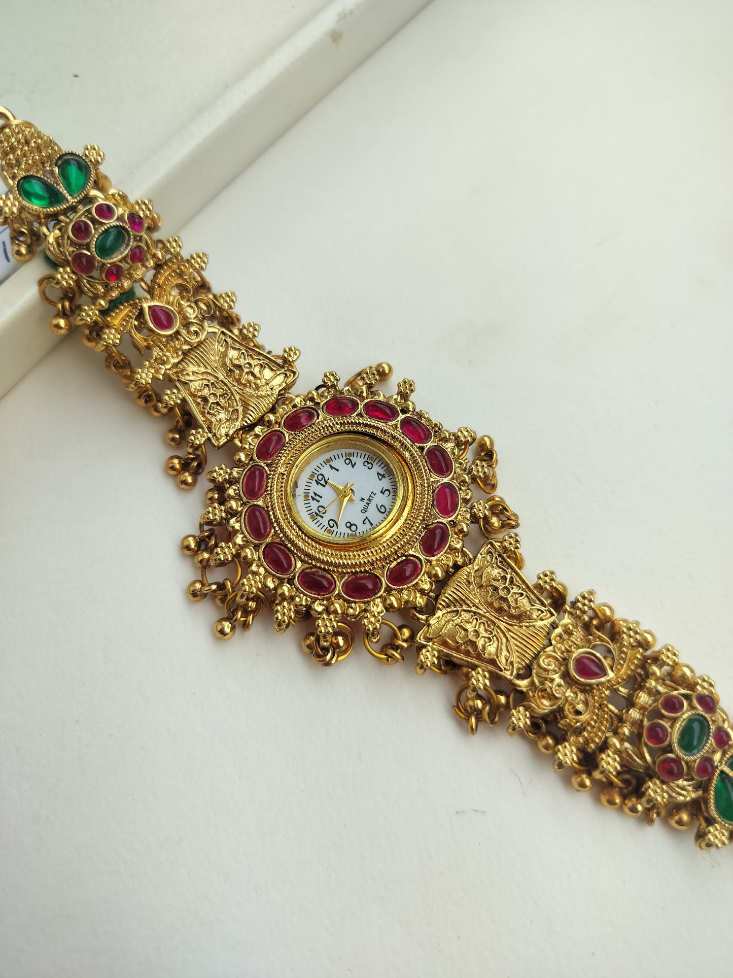 Surbhi Golden Heritage Watch