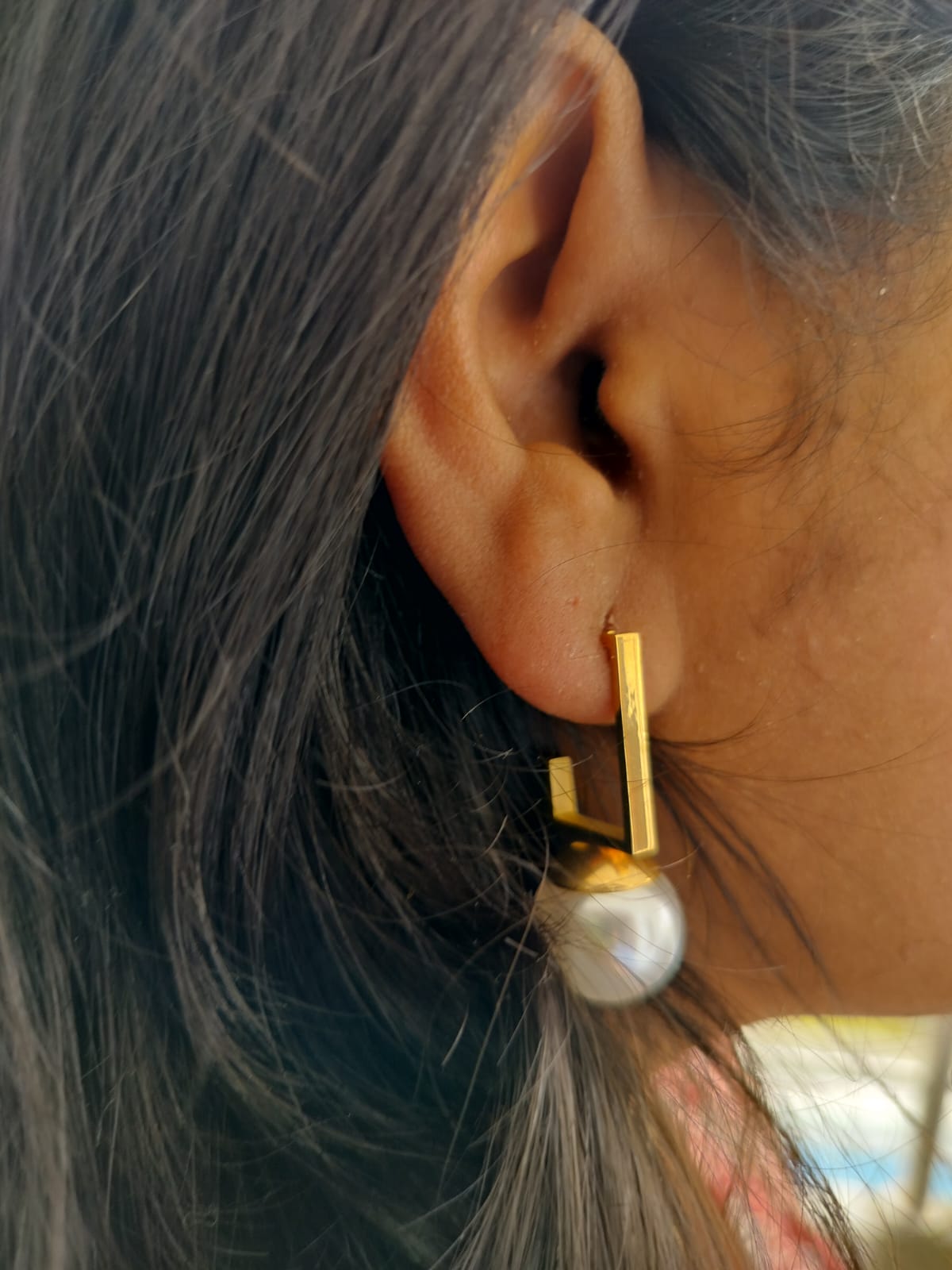 Inaya Golden Pearl Earrings
