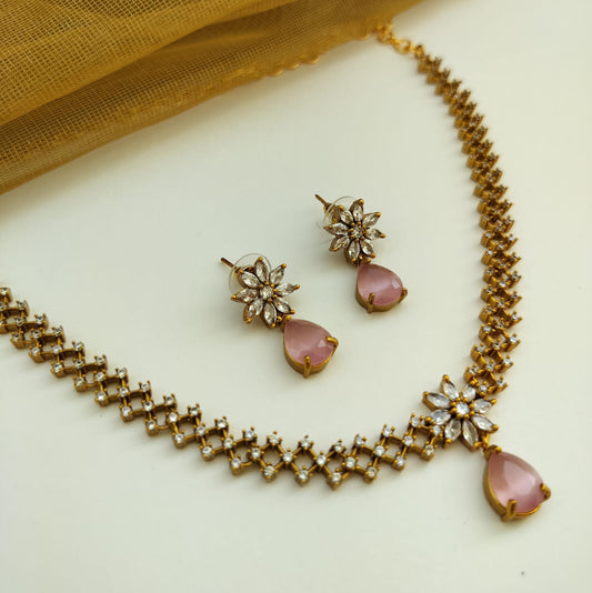 Daisy Diamond Lookalike Necklace (Light pink)