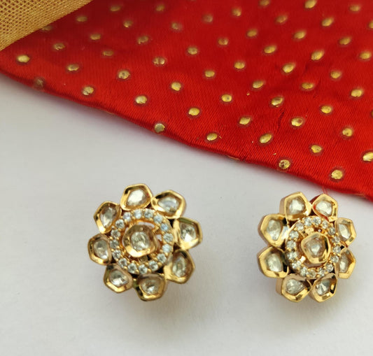 Vaarahi Kundan Stud Earrings