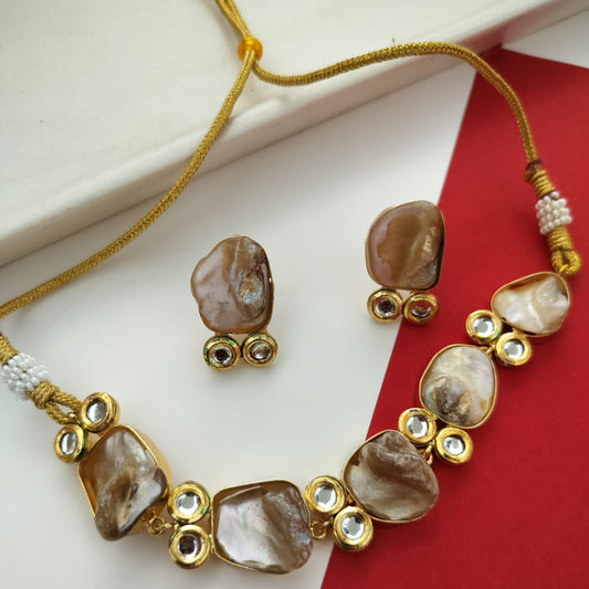 Mother of pearl kundan Necklace set