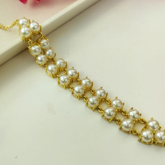 Classic Pearl Necklace Choker