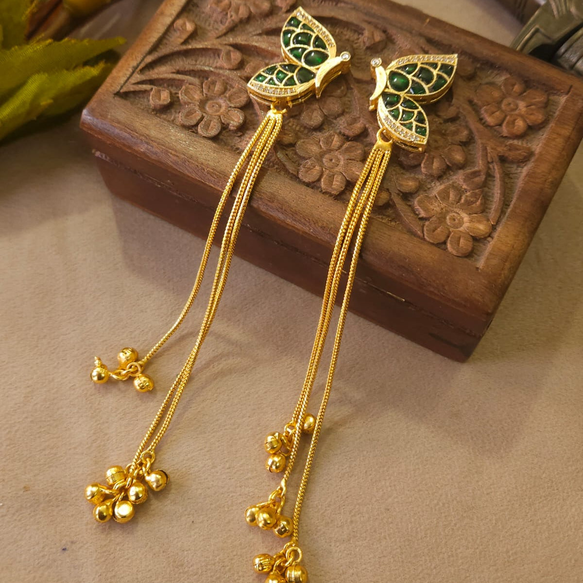 Rivaah kundan kashmiri earrings