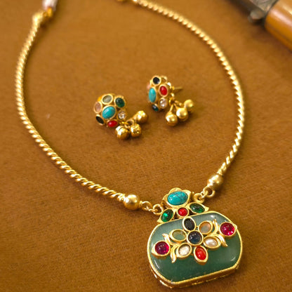 Siya Jaipuri Minimal Necklace set