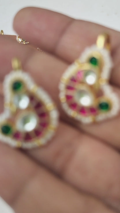 Surmayi Pachi Kundan Bugadi Earrings