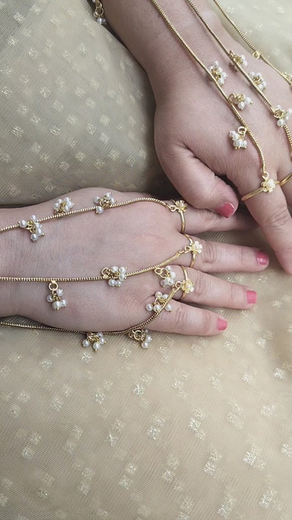 Nyna Floral haathphool