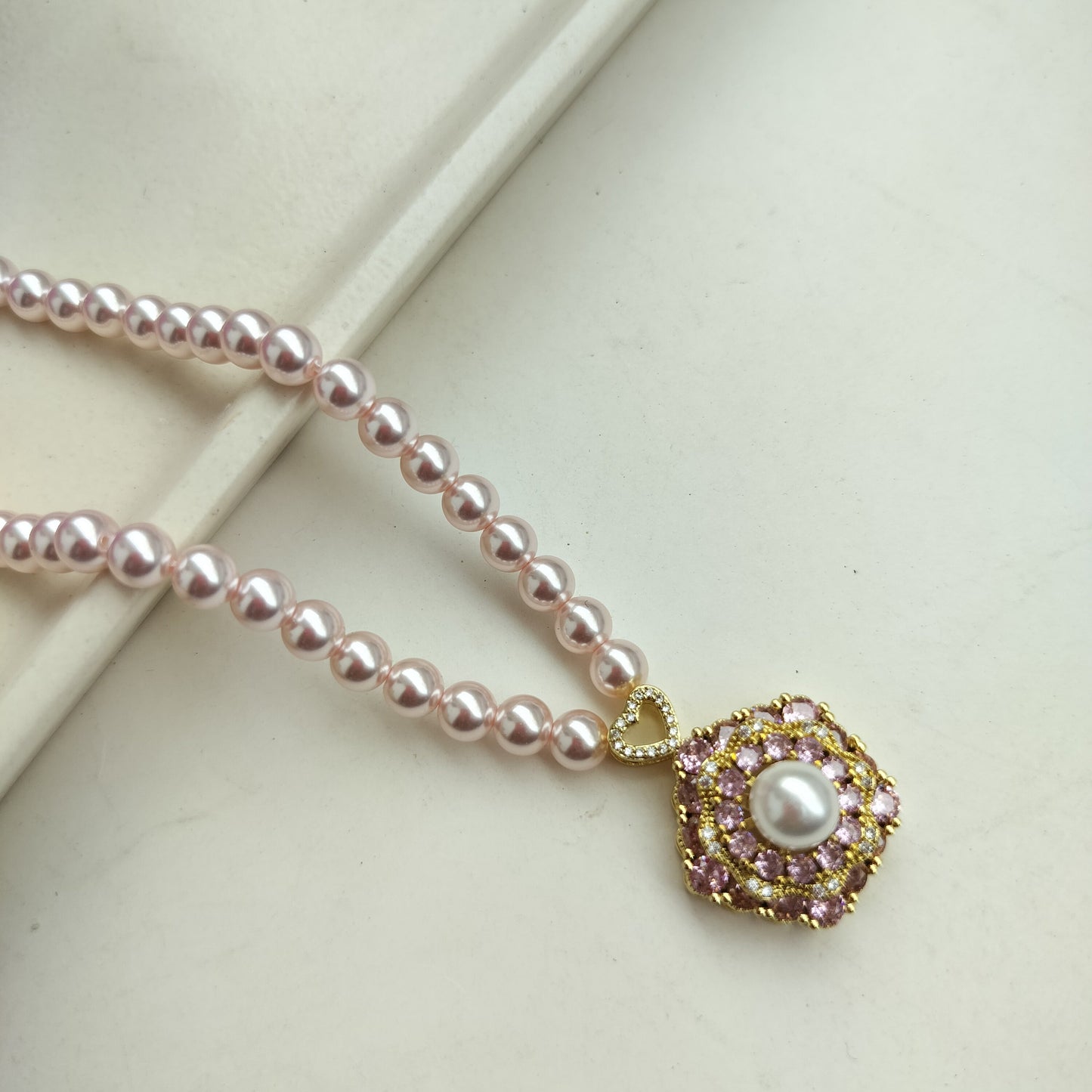 Rose Gold Pearl Pendant Necklace